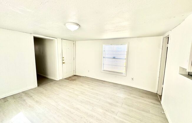 1 bed, 1 bath, 516 sqft, $600, Unit 2305 27th - Rear