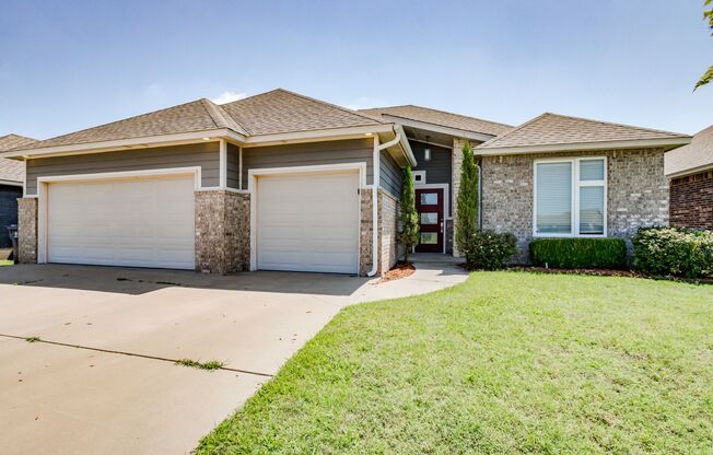 4 Bed 2 Bath 3 Car Garage Home ***South Fork Addition In Surrey Hills***