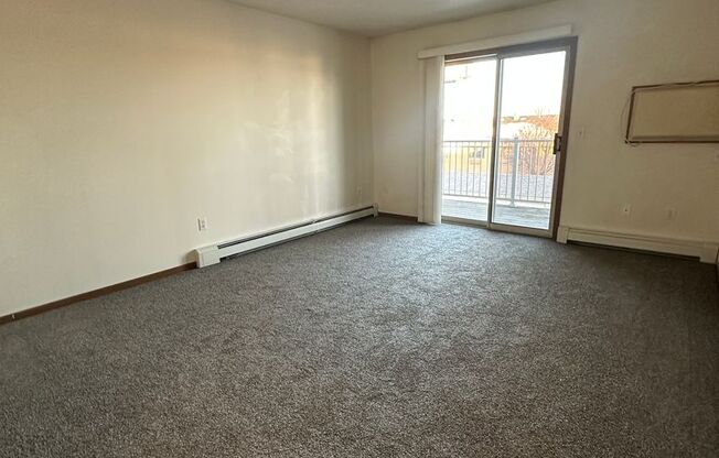 2 beds, 1 bath, 900 sqft, $825, Unit 311