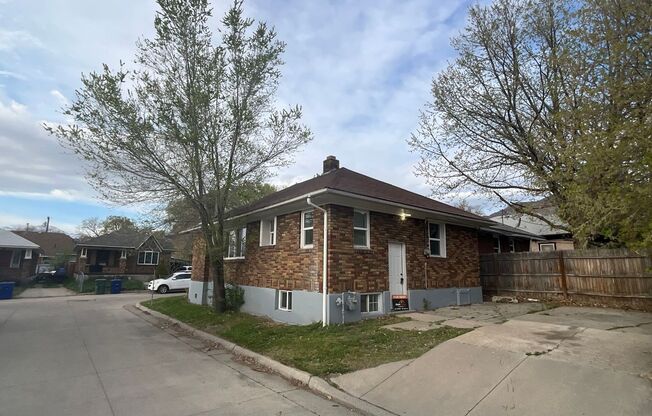 4 Bedroom 2 Bath Home- Dog Friendly- Purchase optional.