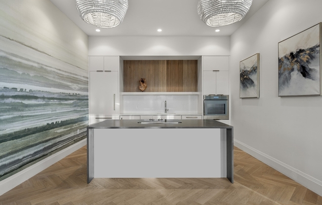 2 beds, 2 baths, 1,000 sqft, $3,120, Unit 614