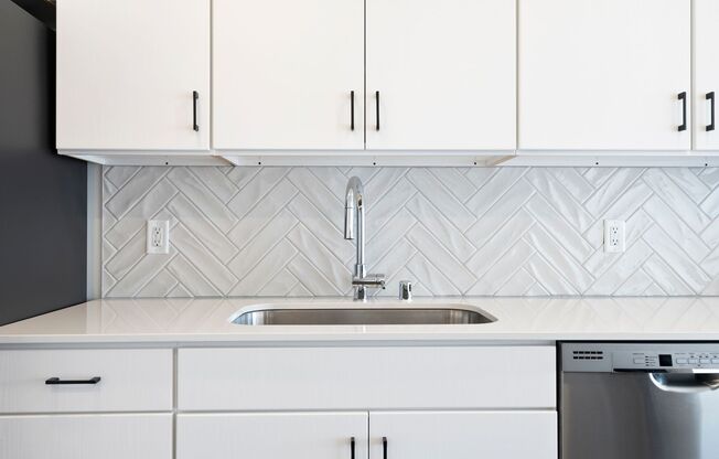 2 beds, 2 baths, 994 sqft, $1,750, Unit 202