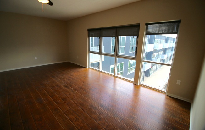 Studio, 1 bath, 412 sqft, $1,165, Unit APT 321