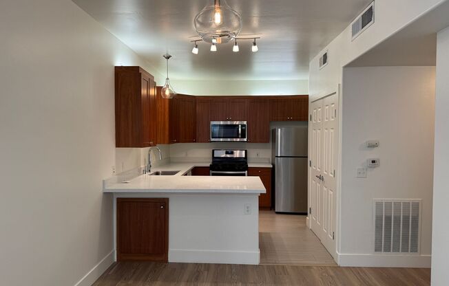 1 bed, 1 bath, 800 sqft, $1,595, Unit D3