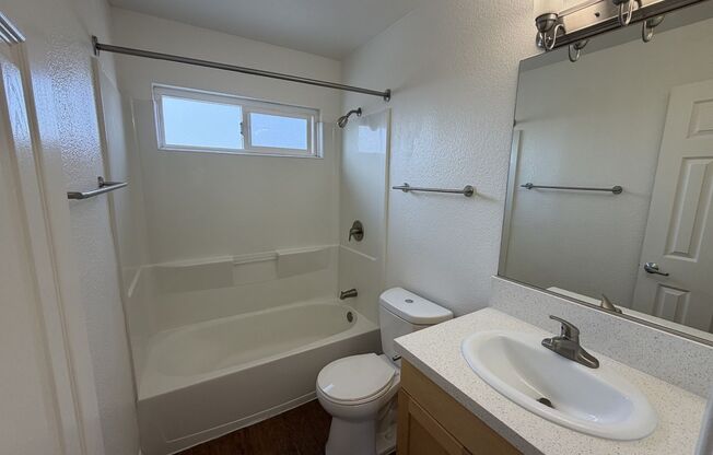 1 bed, 1 bath, 604 sqft, $2,160, Unit 0050