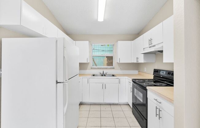 Cute 3/2 home with garage