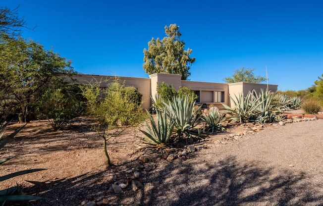 Hacienda-Style Gem with Pool – Spacious 3-Bedroom on Half Acre!