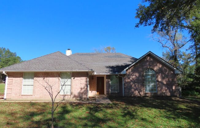 Beautiful 3 Bedroom, 2 Bath Home in Whitehouse!