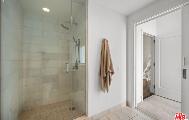2 beds, 3 baths, 1,700 sqft, $9,500, Unit 37K