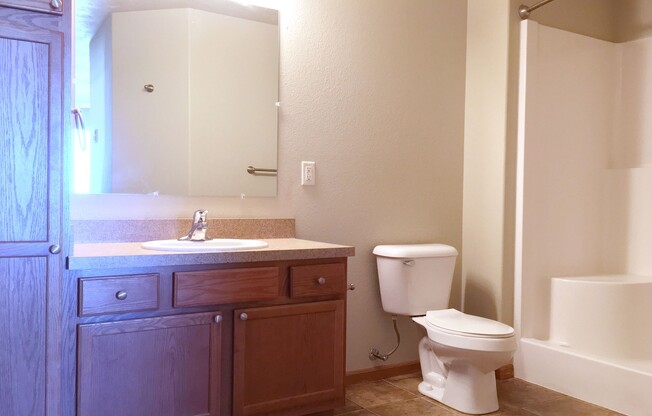 2 beds, 2 baths, 1,092 sqft, $1,195, Unit 1325-205