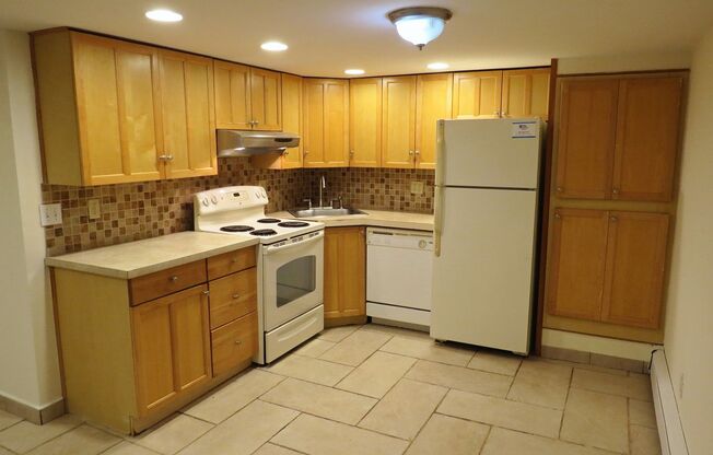 212 Maplecrest  Drive South