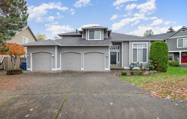 4 Bd / 2.5 Ba Renton Home