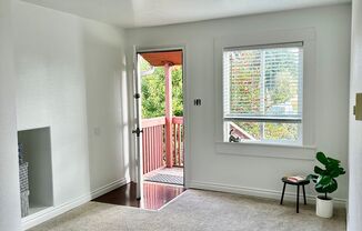 2 beds, 1 bath, $1,550, Unit 04