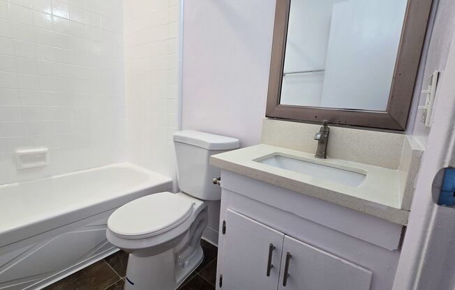 3 beds, 2 baths, 1,350 sqft, $2,898, Unit 33