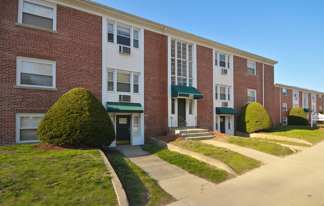 1 bed, 1 bath, $1,545, Unit 27A