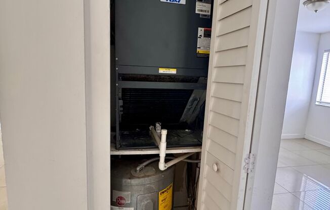 3 beds, 2 baths, 1,205 sqft, $2,075, Unit 003