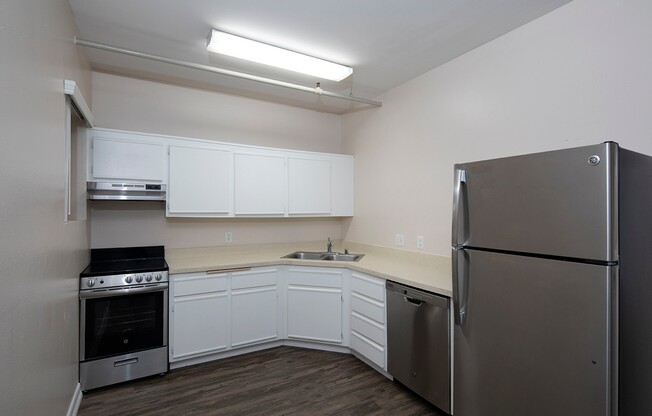 Studio, 1 bath, 800 sqft, $2,000, Unit 318