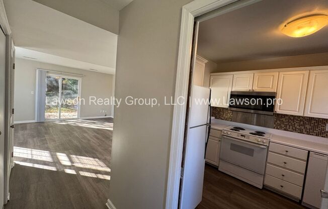 2 beds, 1.5 baths, 1,054 sqft, $1,195, Unit Elbert 1753