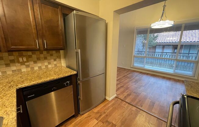 2 beds, 2 baths, 872 sqft, $1,275, Unit 20-A
