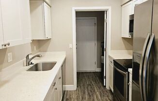 2826 E Capri Cir Apt 1