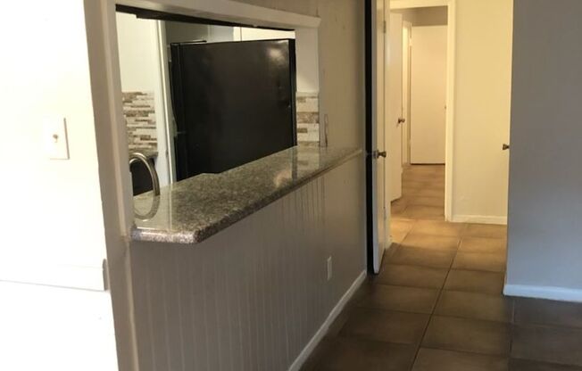 1 bed, 1 bath, 705 sqft, $900, Unit 25