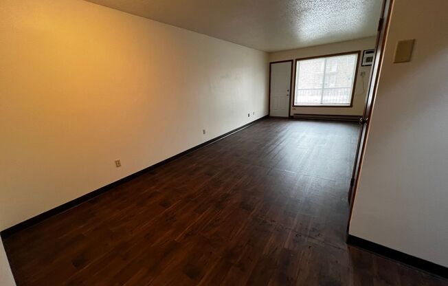 1 bed, 1 bath, $675, Unit 204