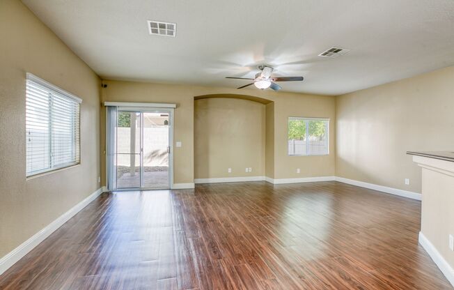 Beautiful Move-in Ready Townhome in Southwest!