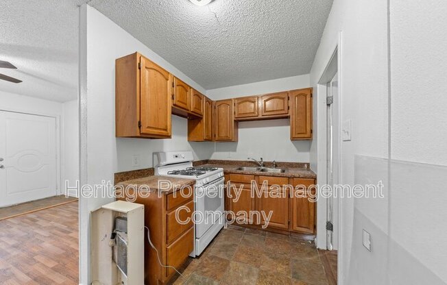 511 PECAN VLY DR