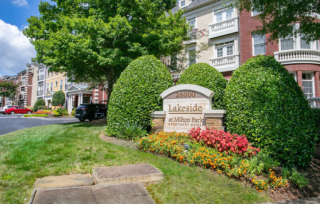 Lakeside Front Entry