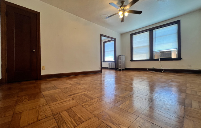 Studio, 1 bath, 400 sqft, $805, Unit 303