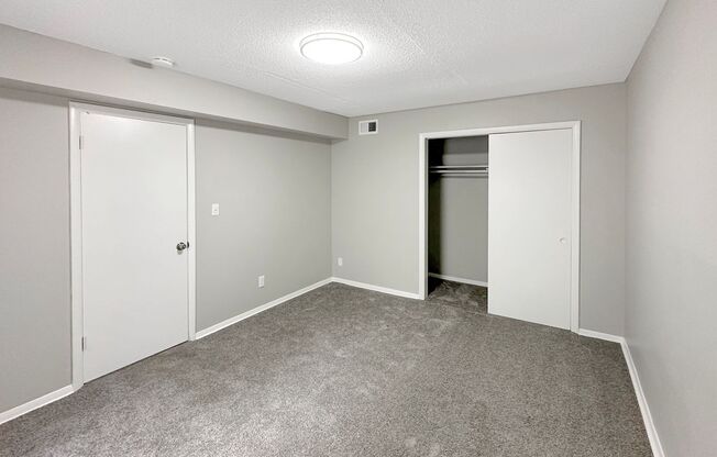 1 bed, 1 bath, 700 sqft, $999