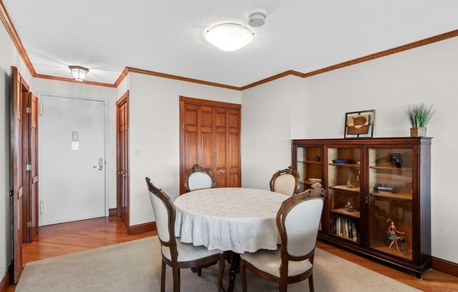 1 bed, 1 bath, 590 sqft, $3,150, Unit 17J