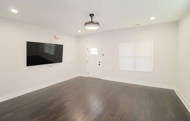 Modern 3-Bedroom Home with Fenced Yard & Upgrades – Available August 1st!