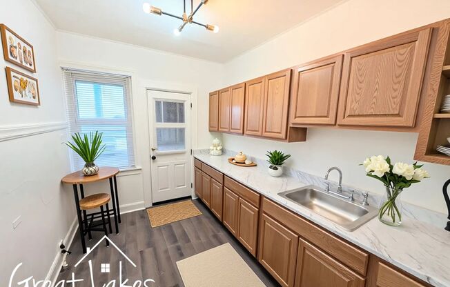 Beautiful 2 Bedroom 1 Bathroom now available for rent