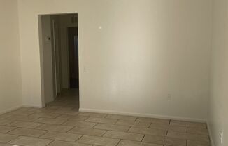 2 beds, 1 bath, 830 sqft, $1,160, Unit A