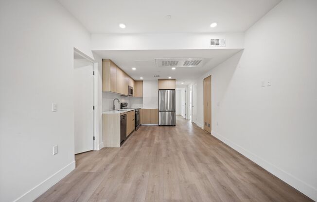 3 beds, 3 baths, 938 sqft, $3,034.29, Unit 607