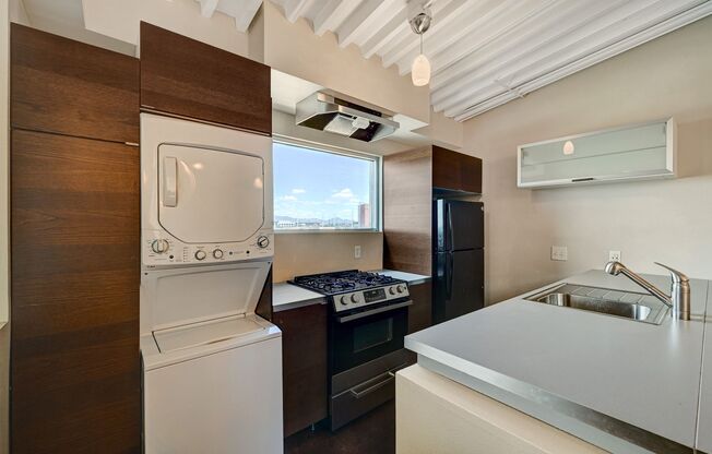 1 bed, 2 baths, $1,750, Unit 409