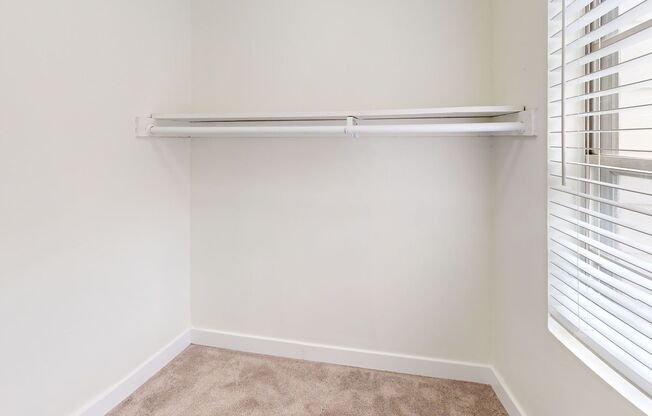 3 beds, 2.5 baths, 1,510 sqft, $1,650, Unit 27-D