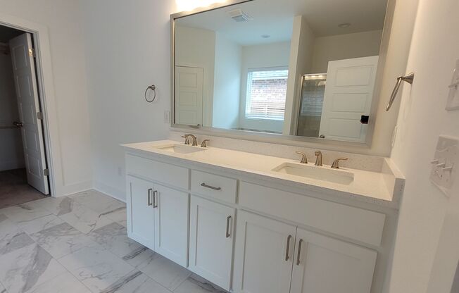 Beautiful 4 bedroom in Baton Rouge