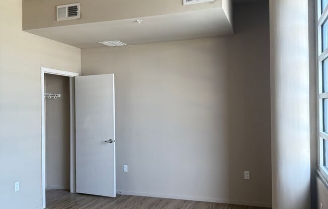 1 bed, 1 bath, 664 sqft, $1,130, Unit 204