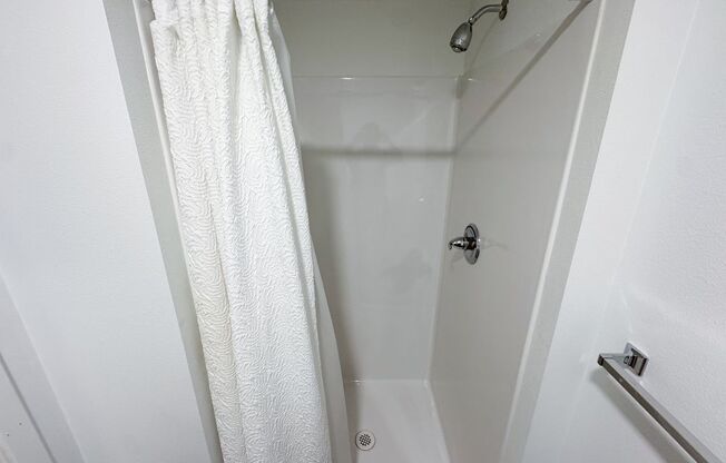 Studio, 1 bath, 186 sqft, $1,150, Unit 227