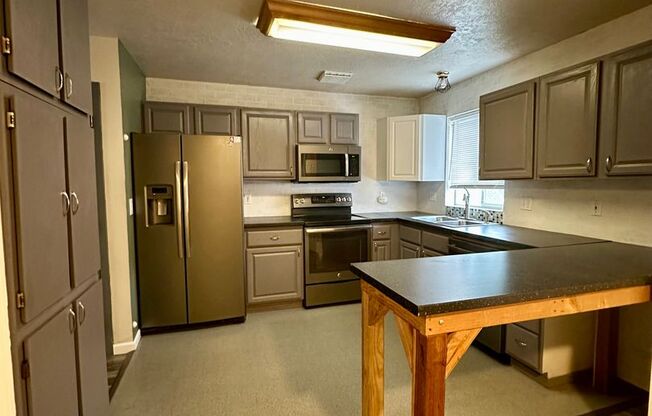 Beautiful 3 Bedroom South Hill Home