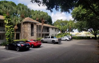 Remodeled 1-Bedroom Condo in Winter Haven