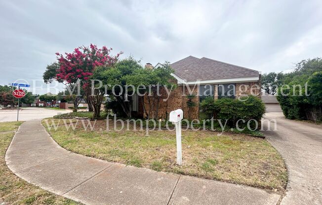 806 Cresside - Beautiful 3 Bedroom, 2 Bathroom Home in Richardson, TX!