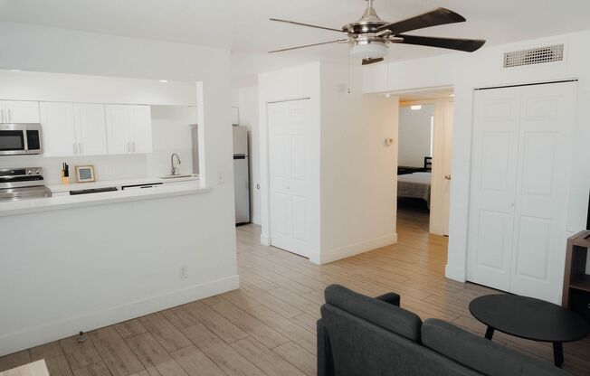 Boho On 31st- Fully Furnished Unit