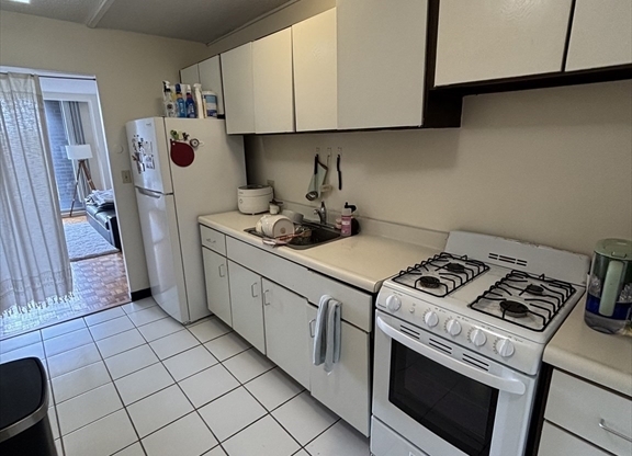 Studio, 1 bath, 500 sqft, $2,500, Unit 1110