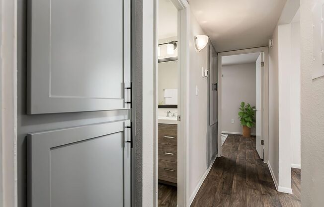 3 beds, 2 baths, 1,098 sqft, $1,800, Unit 34