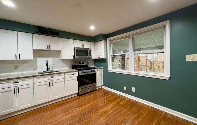 Charming 2 Bedroom/1 Bathroom Townhome in Dundalk, MD!