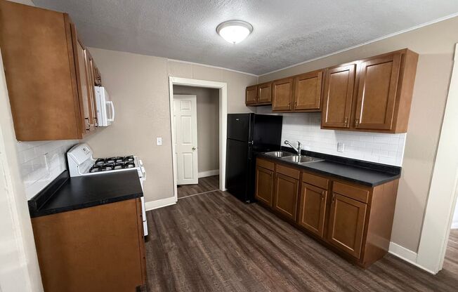 1 bed, 1 bath, 775 sqft, $725, Unit Apt 201