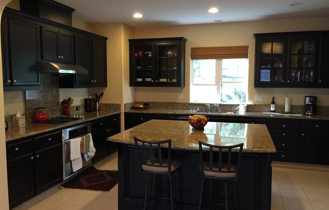 San Ramon Gale Ranch home 5 bed/3.5 bath Upgrades Galore!  Mother in law unit!
